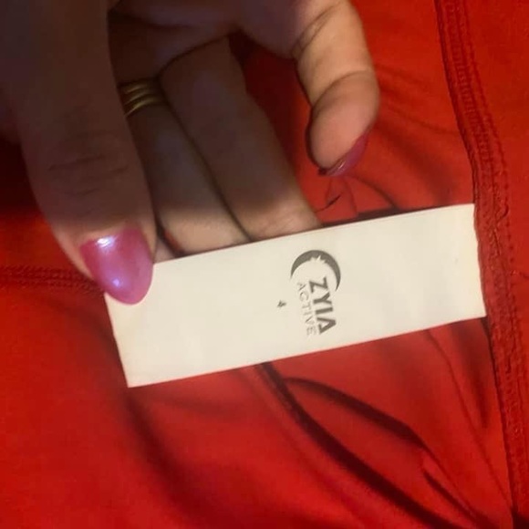 Zyia Red Slash leggings - Picture 2 of 2